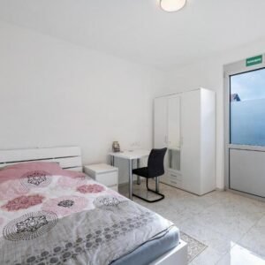 Apartment mit Terrasse